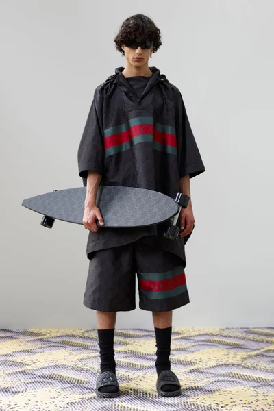 Look 16